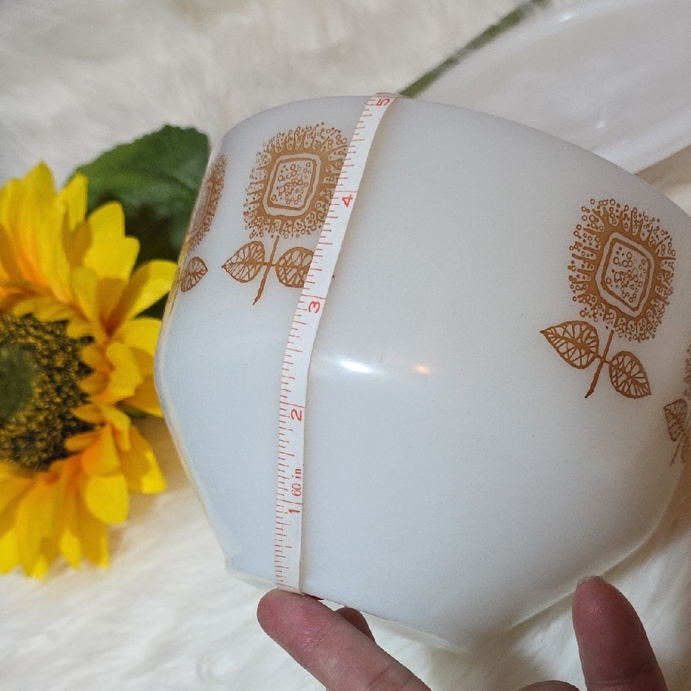 Vintage White and Brown Floral Serveware Bowl - Picture 6 of 7